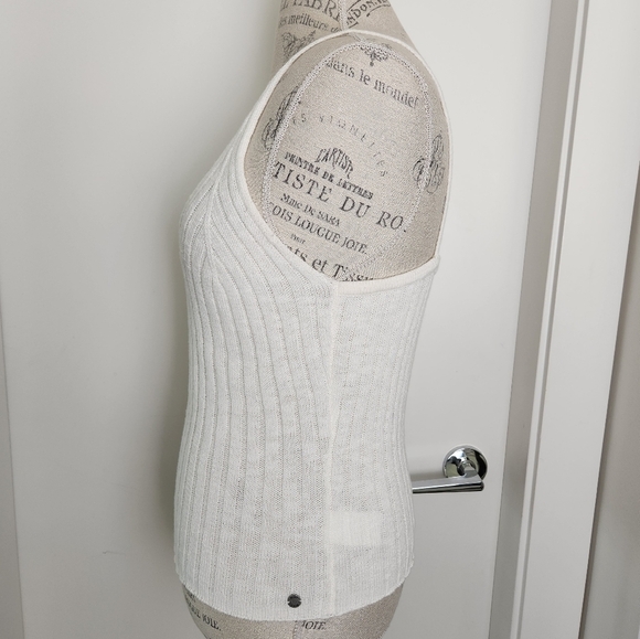 Roxy Ribbed Knit Sleeveless Top - Picture 6 of 10